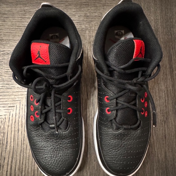 Nike Men's Jordan Max Aura 5 Shoes Black Cement Red White Size 8.5 DZ4353-061 - Picture 6 of 9